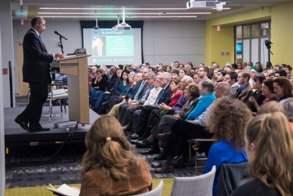 Conference_audience_in_Constitution_Hall.jpg