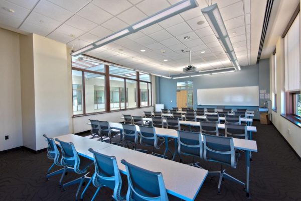 SIS_Classroom_with_flexible_layout.jpg
